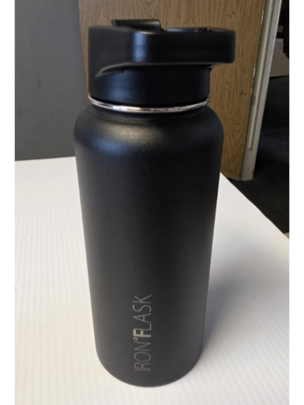 Hydro Flask Growler With Lid & Clear Rubber Boot 32oz Black Insulated - Picture 4 of 9